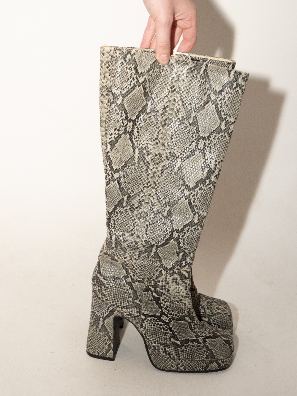 Y2k snakeskin platform boots knee high size 7 daze II man made materials